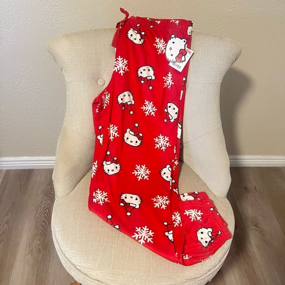 NWT Sanrio Hello Kitty Christmas Pajama Pants